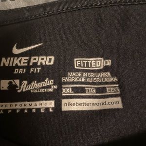 New York Yankees dri fit quarter sleeve shirt